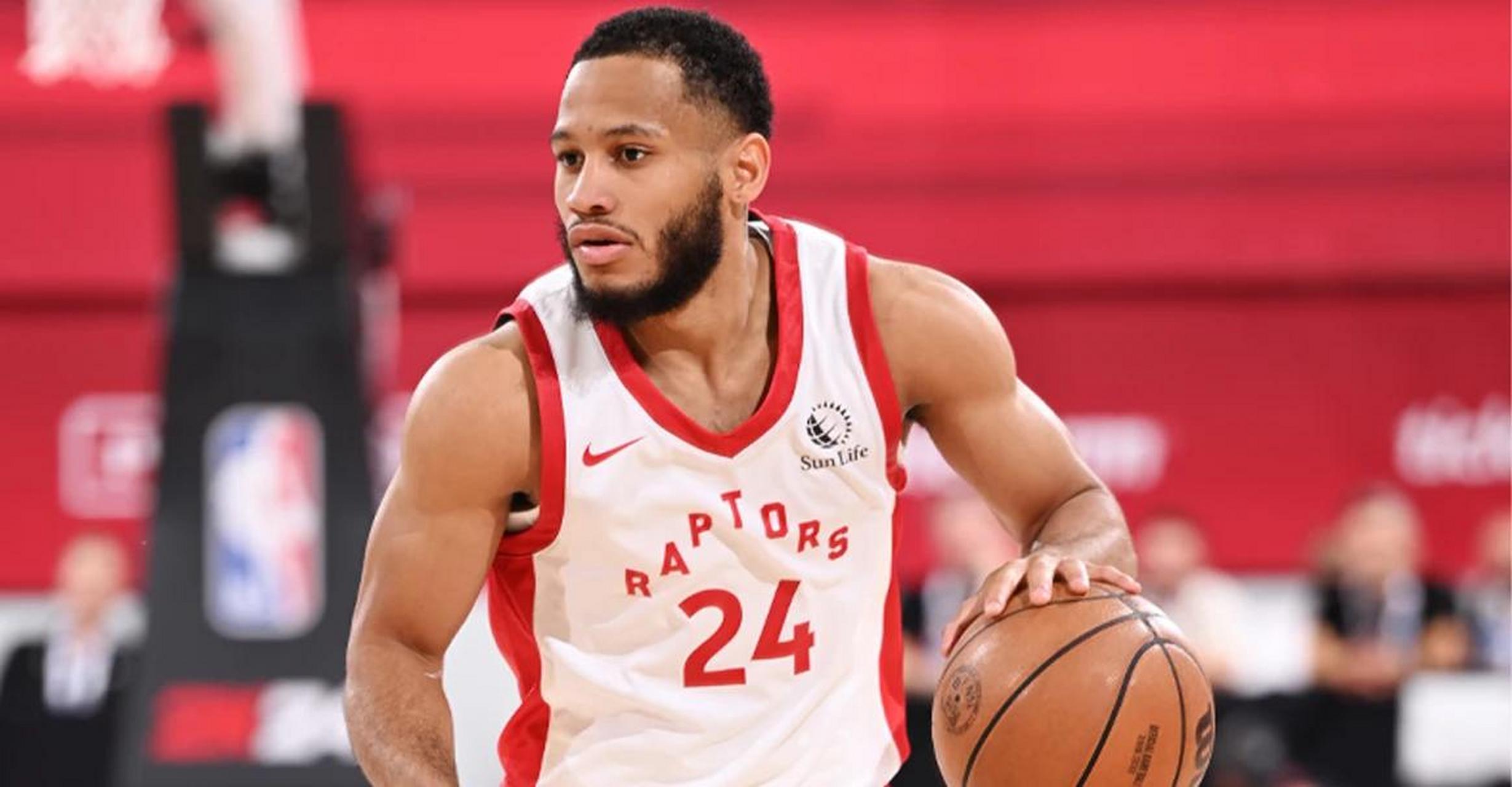 诺威尔说道:"我现在非常高兴和感激,我将赢得多个nba总冠军和总军赛