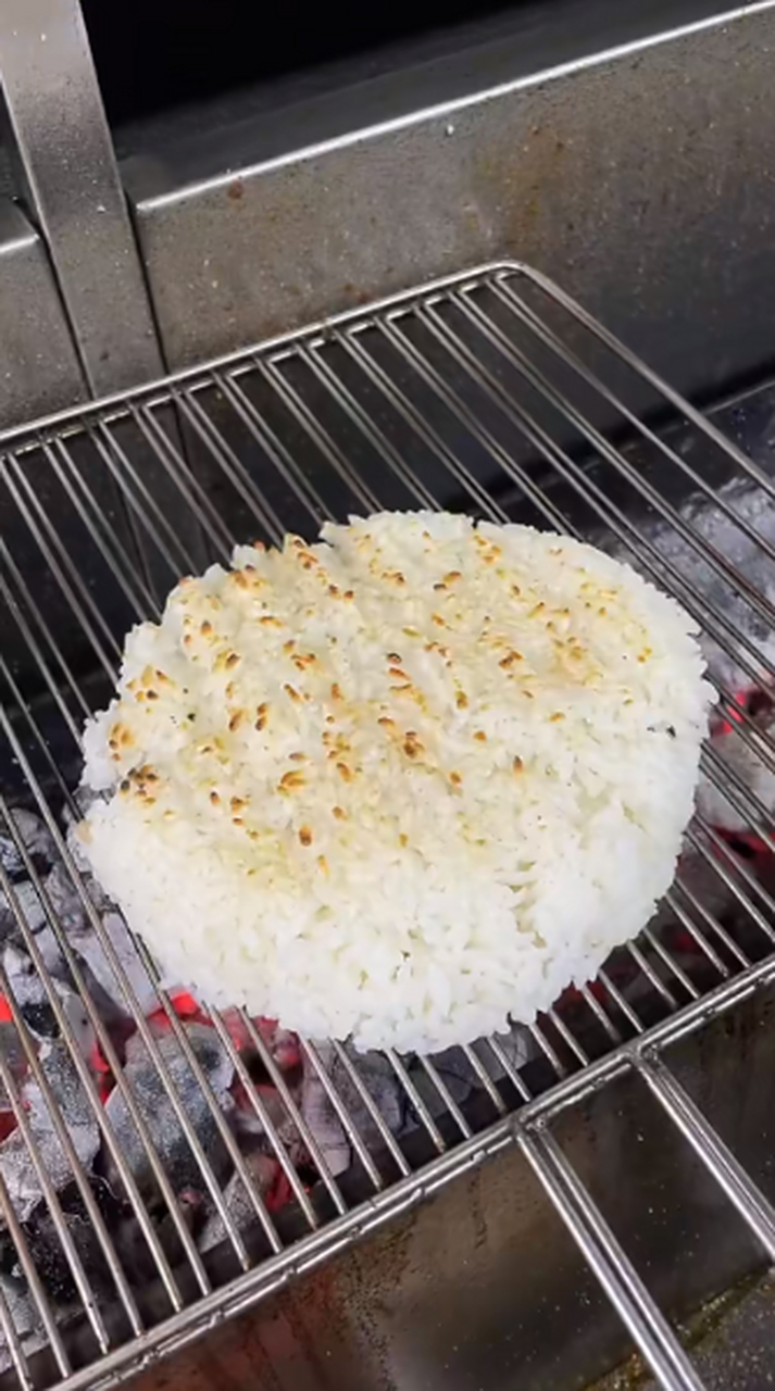 老公发明的烤米饭,这玩意能吃吗?