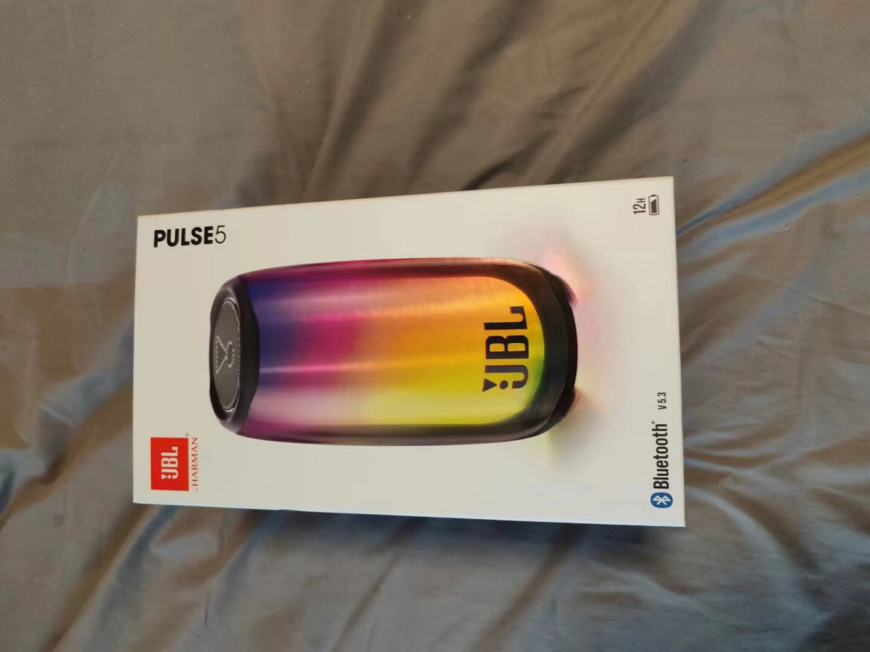 jbl pulse5是一款外观漂亮,音质出色的便携式蓝牙音箱.