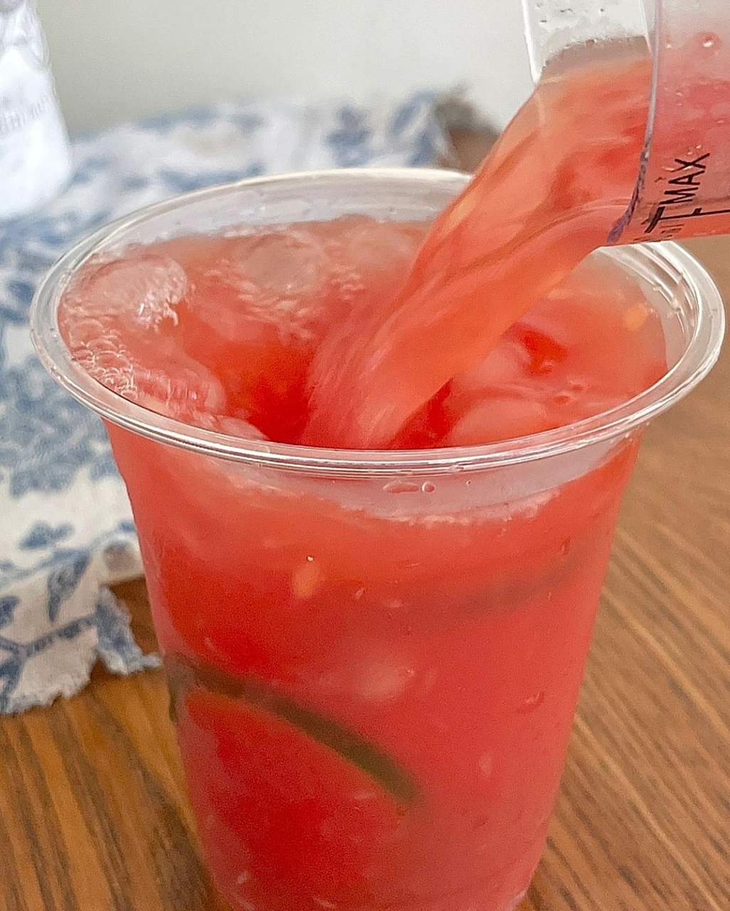 西瓜柠檬茶91喝了一口好想去小区门口摆摊7515[鸡蛋]又是一对