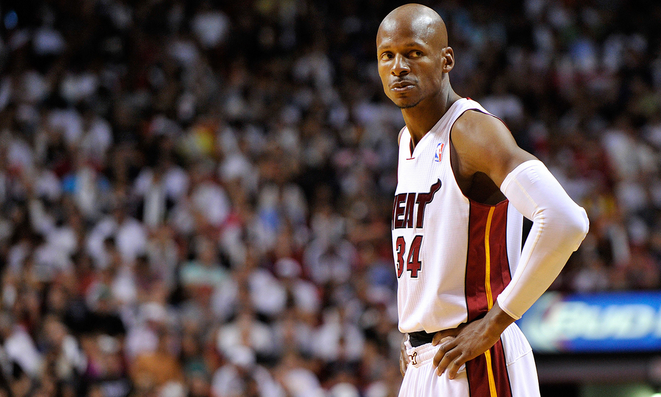 雷阿伦是一位让人津津乐道的篮球巨星.