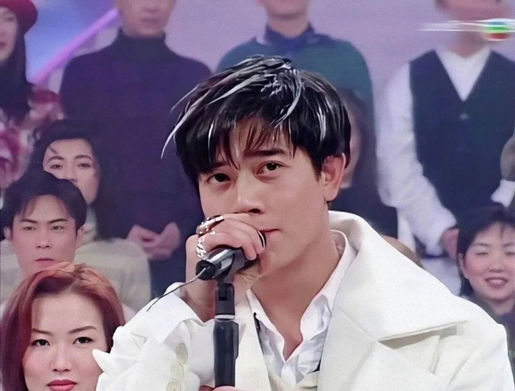 天后王菲唱郭富城的对你爱不完你听过么,郭富城伴舞,现场真嗨,感兴趣