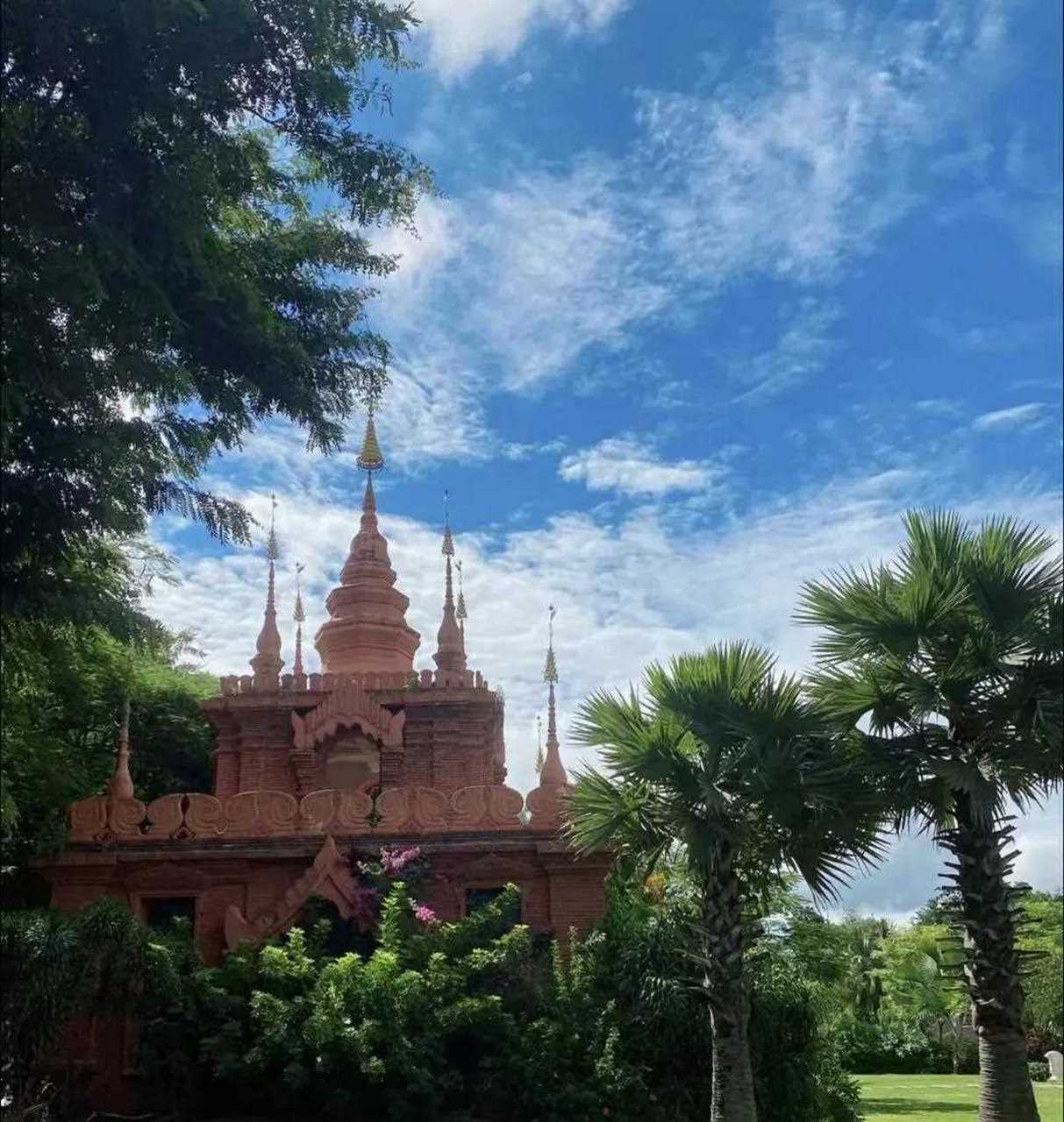 曼听佛牙寺图片