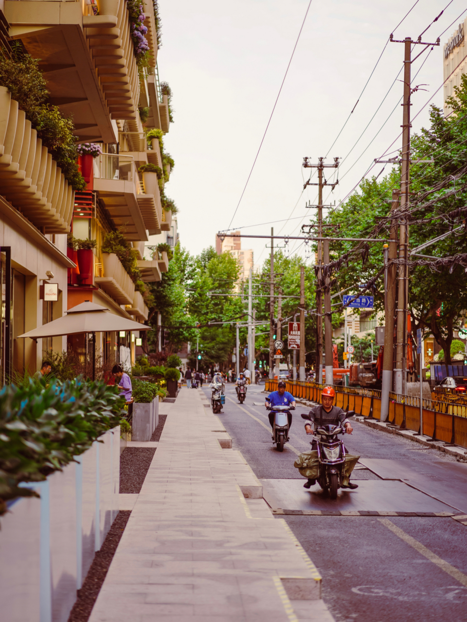 网红新地标-恒基旭辉天地(the roof),是魔都近日最热门的网红拍照打卡