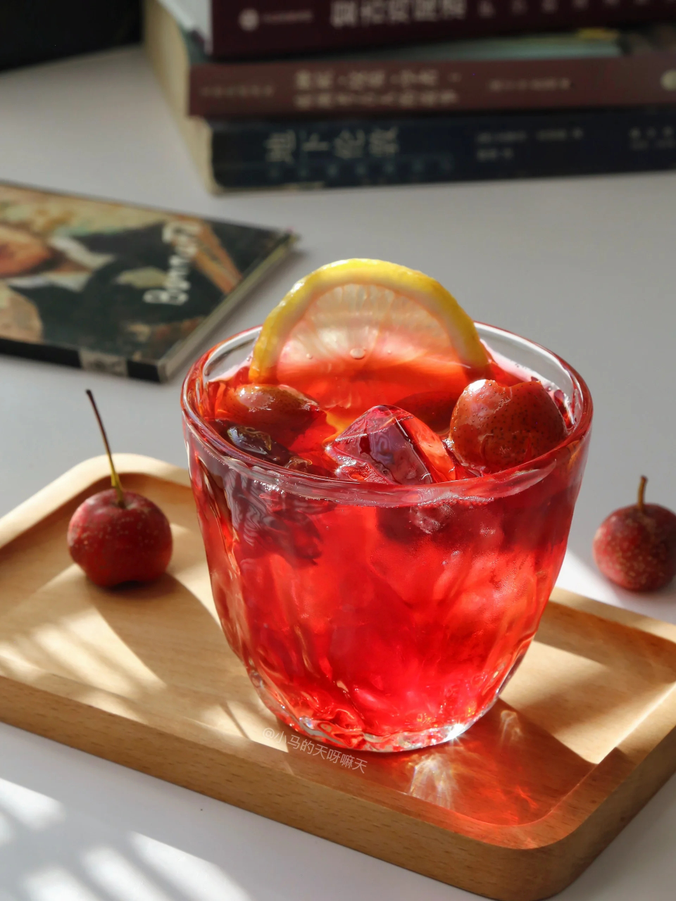 乌梅山楂饮  秋天,是山楂的季节,酸甜可口的山楂总能让人回味无穷.