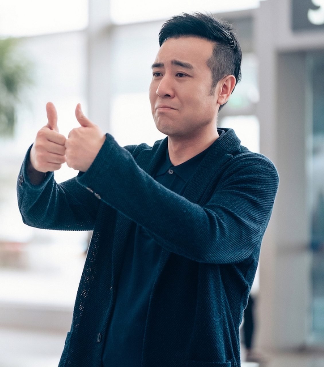 于和伟在《坚如磐石》中,饰演的黑老大角色可谓是将"笑里藏刀"演绎得