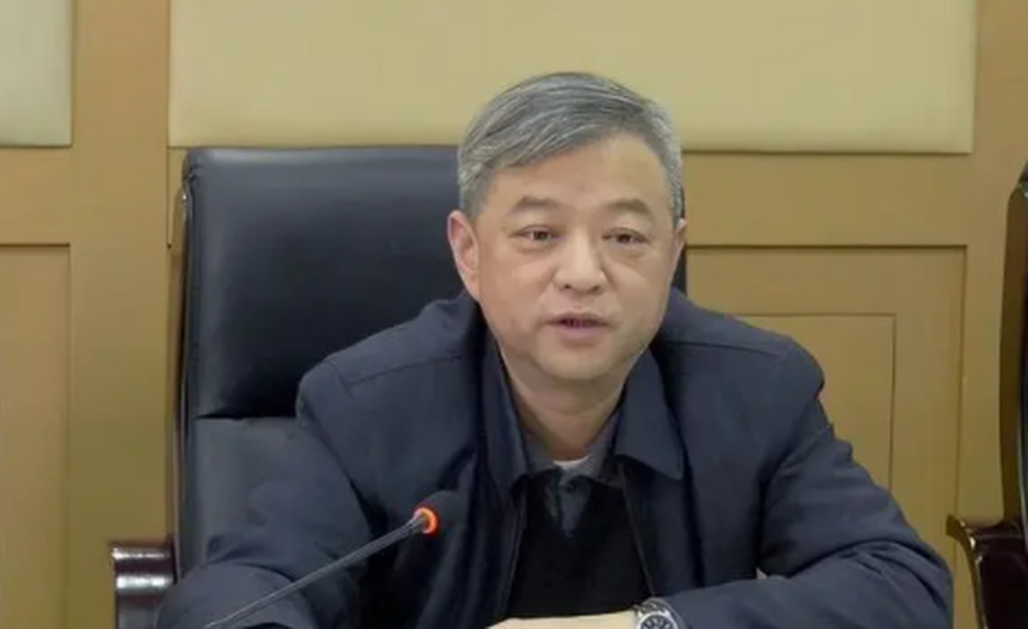 原江西省公安厅常务副厅长叶国兵在落马后说,自己才是九江公安系统内