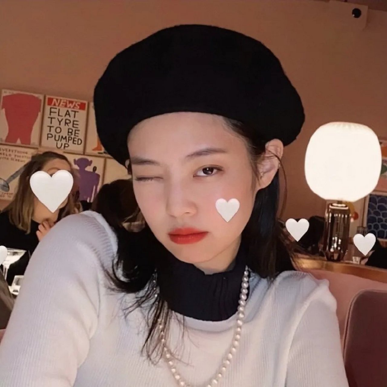 金珍妮jennie甜美可爱九宫格合集头像,国内社交平台停更在2020年8月