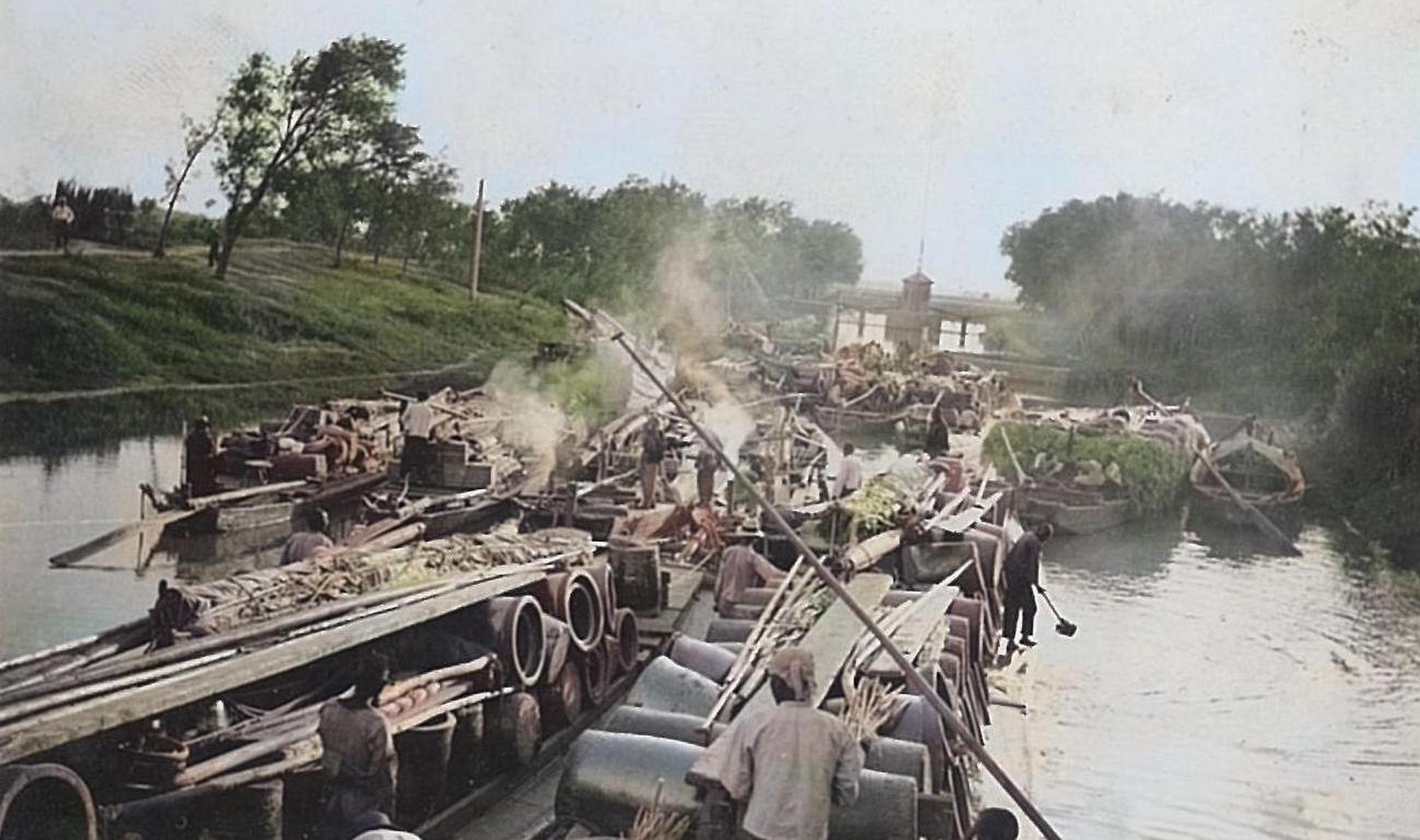 【民国丰南煤河风景】 1941年,丰南煤河,装满水缸的木船正行往汉沽.