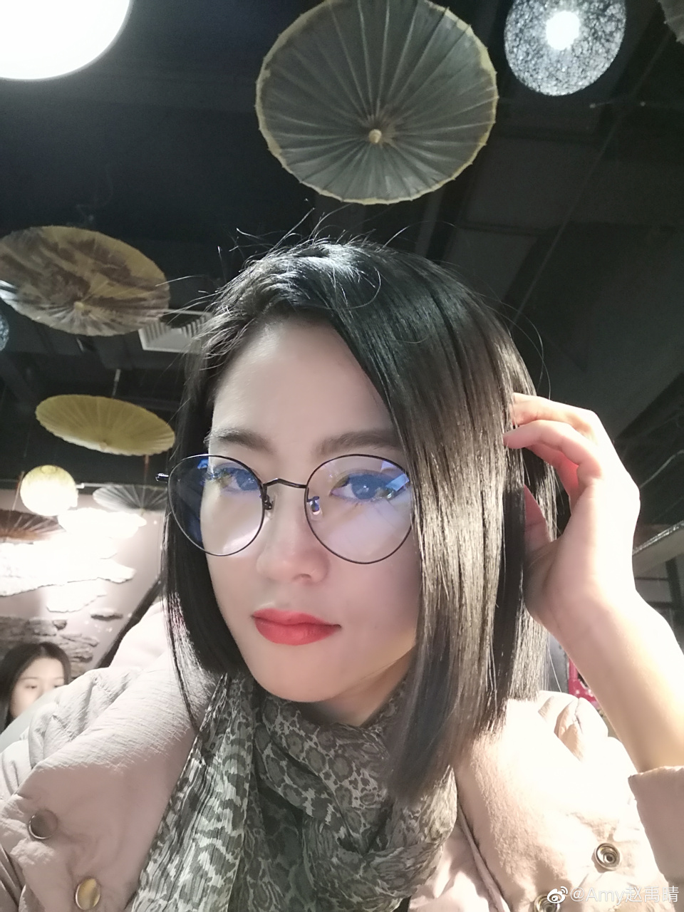 眷思量# 赵禹晴导演的颜值不输动漫角色啊,这样的美女导演可以多赖沣