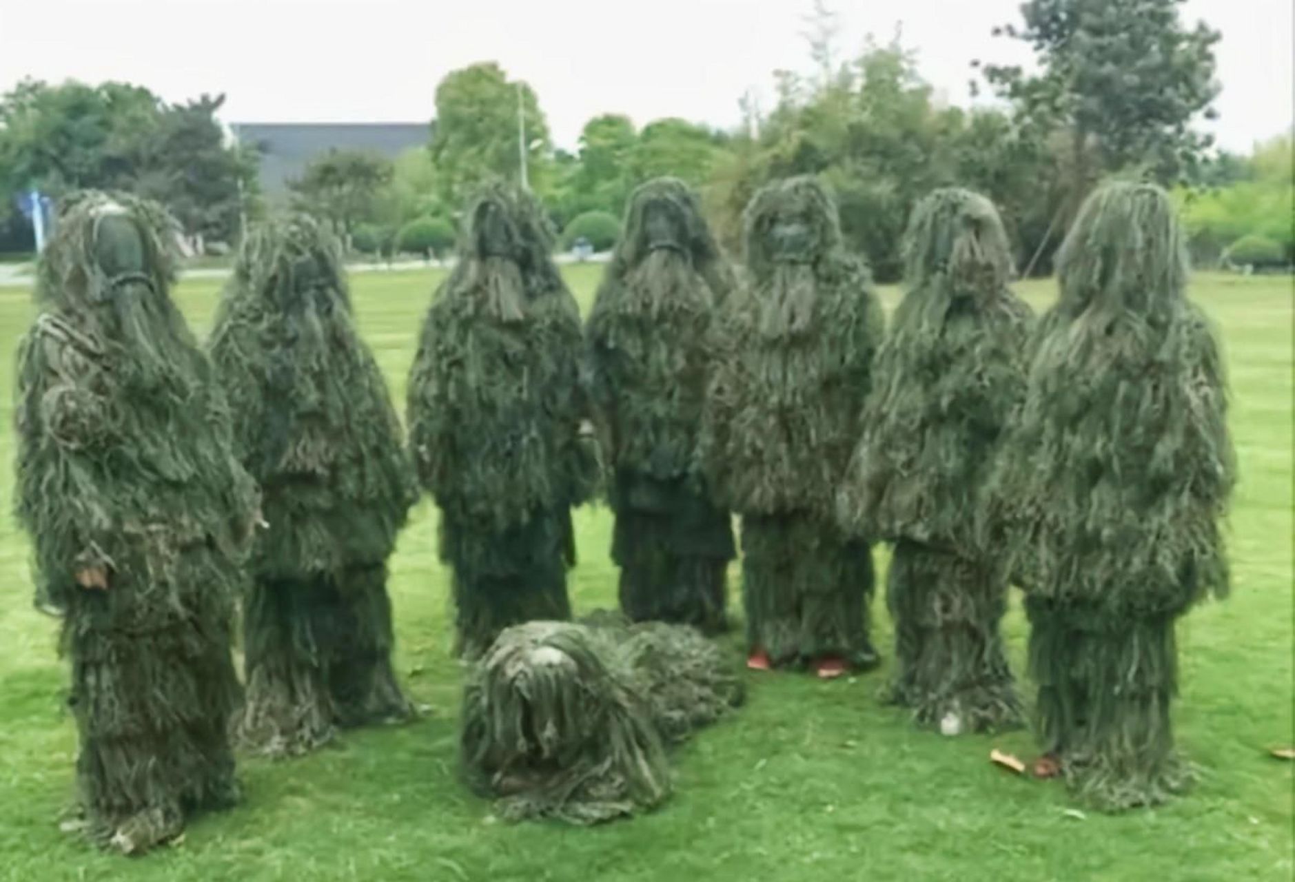 吃鸡吉利服,是这种材料吗?