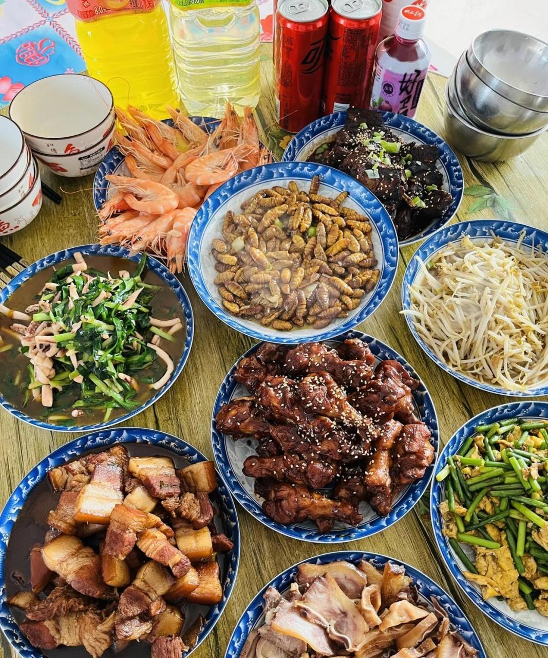 图一广东家常菜,图二东北家常菜,图三贵州家常菜!