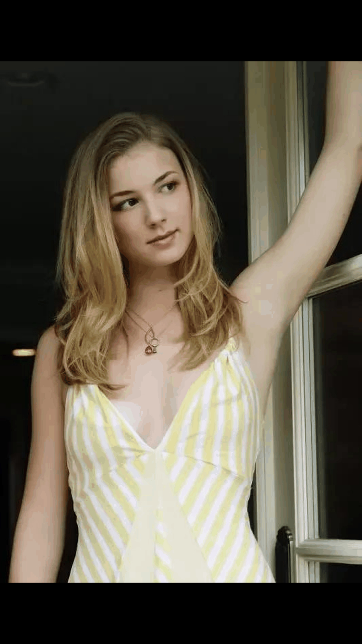 gif创作人# 美剧《复仇》女主角,漂亮大方有气质,太靓了!