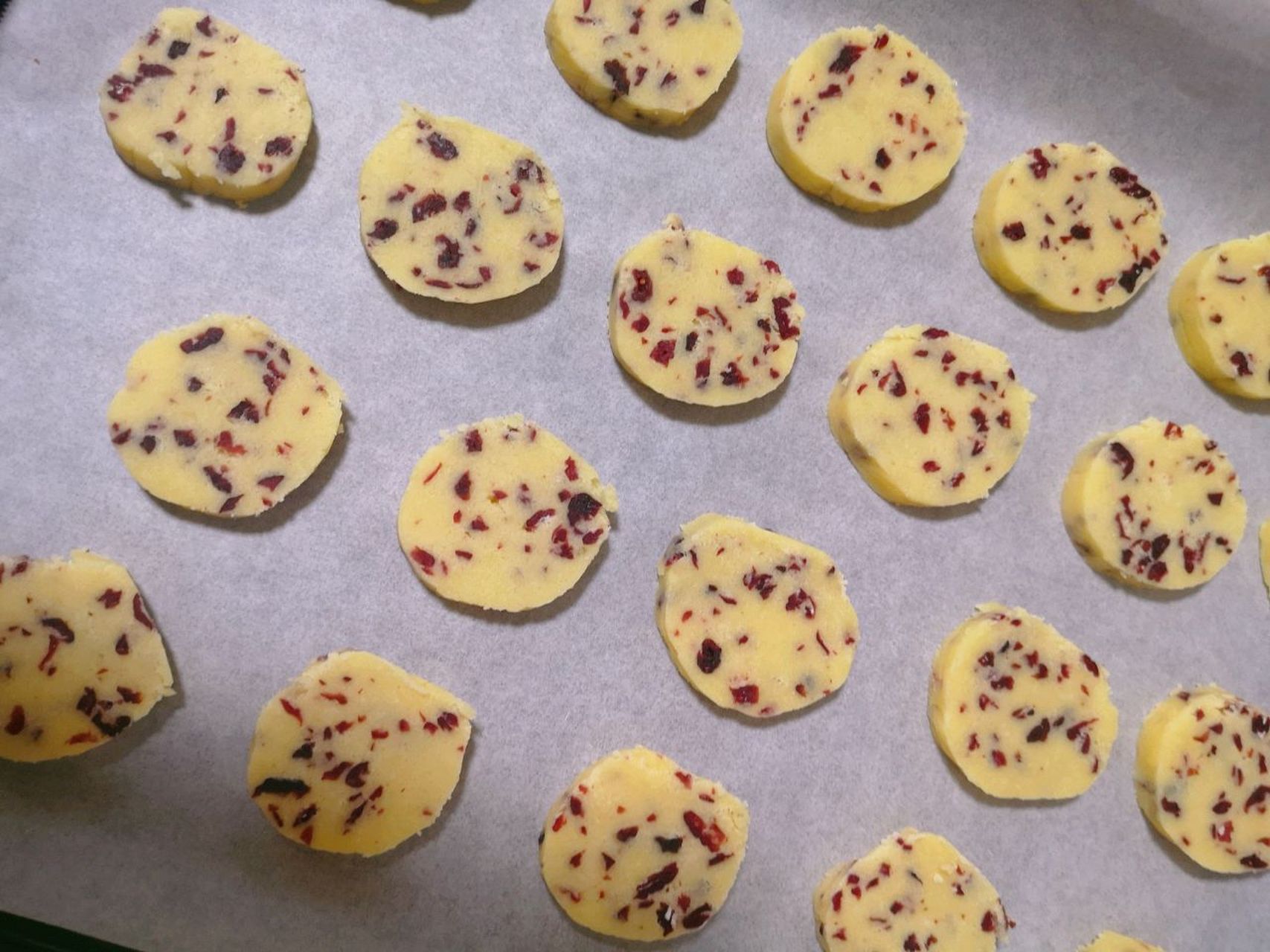 入门级烘焙,新手也不会失败,参考君之的蔓越莓饼干 爱乐甜零卡糖,健康