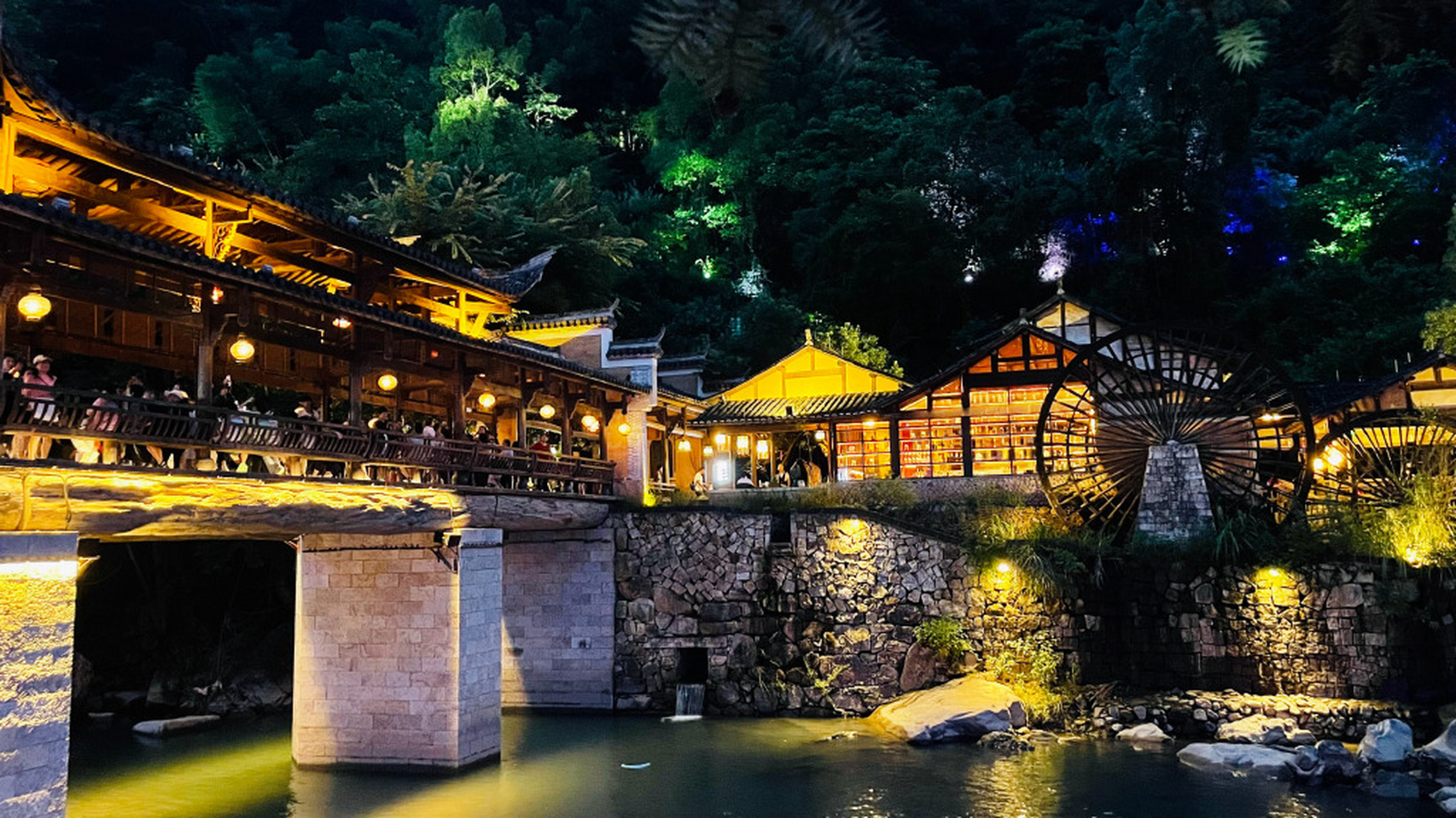 相较于夜景璀璨的望仙谷 更爱雨后云雾缭绕的篁岭 67