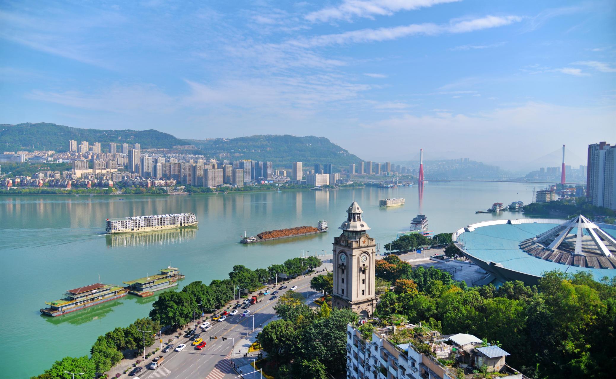 万州是一座适合远观,但不太适合居住的城市  万州是长江上游最大的