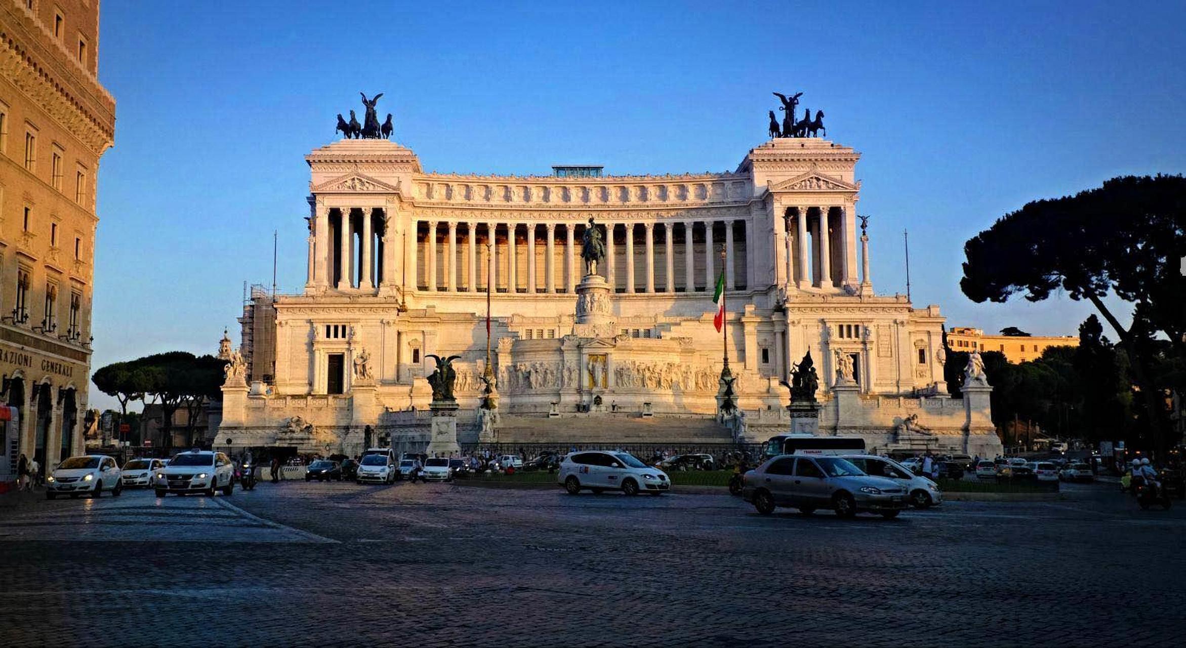 罗马首都是意大利罗马帝国分裂后西部帝国定都是现在的拉文纳,拉文纳