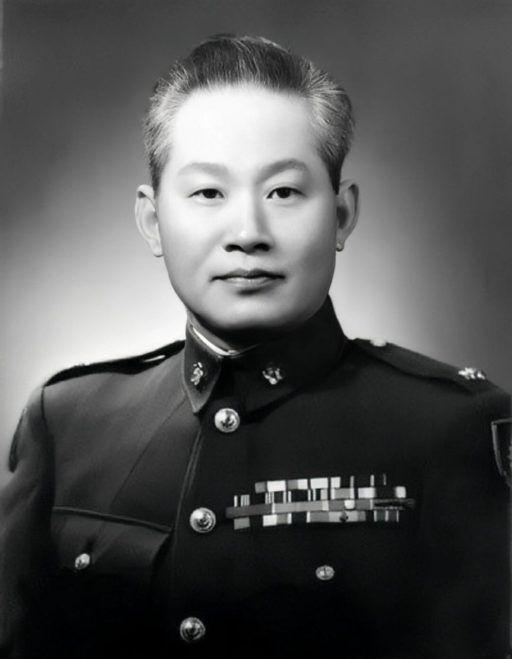 抗日名将—孙立人将军  孙立人将军 古今多少事 都付