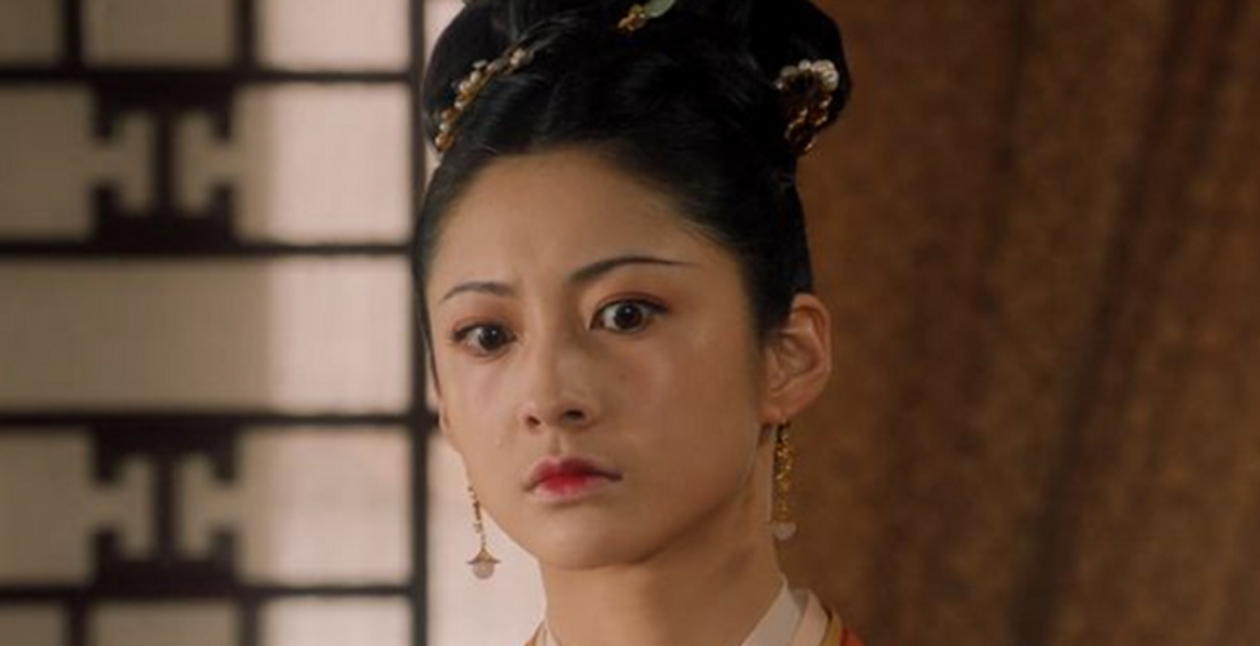 潘贵妃的家世显赫,而且她长相也非常漂亮,所以她不懂为什么刘娥会获得