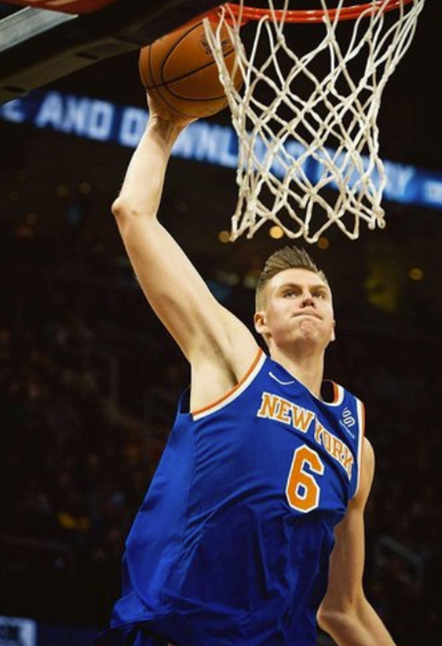 本赛季迄今波尔津吉斯场均能够得到19.2分9.5篮板1.7助攻2.1封盖.