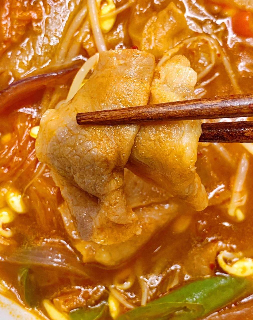 辣白菜肥牛真的太解馋了!是我爱的呢一口韩餐的味道了!