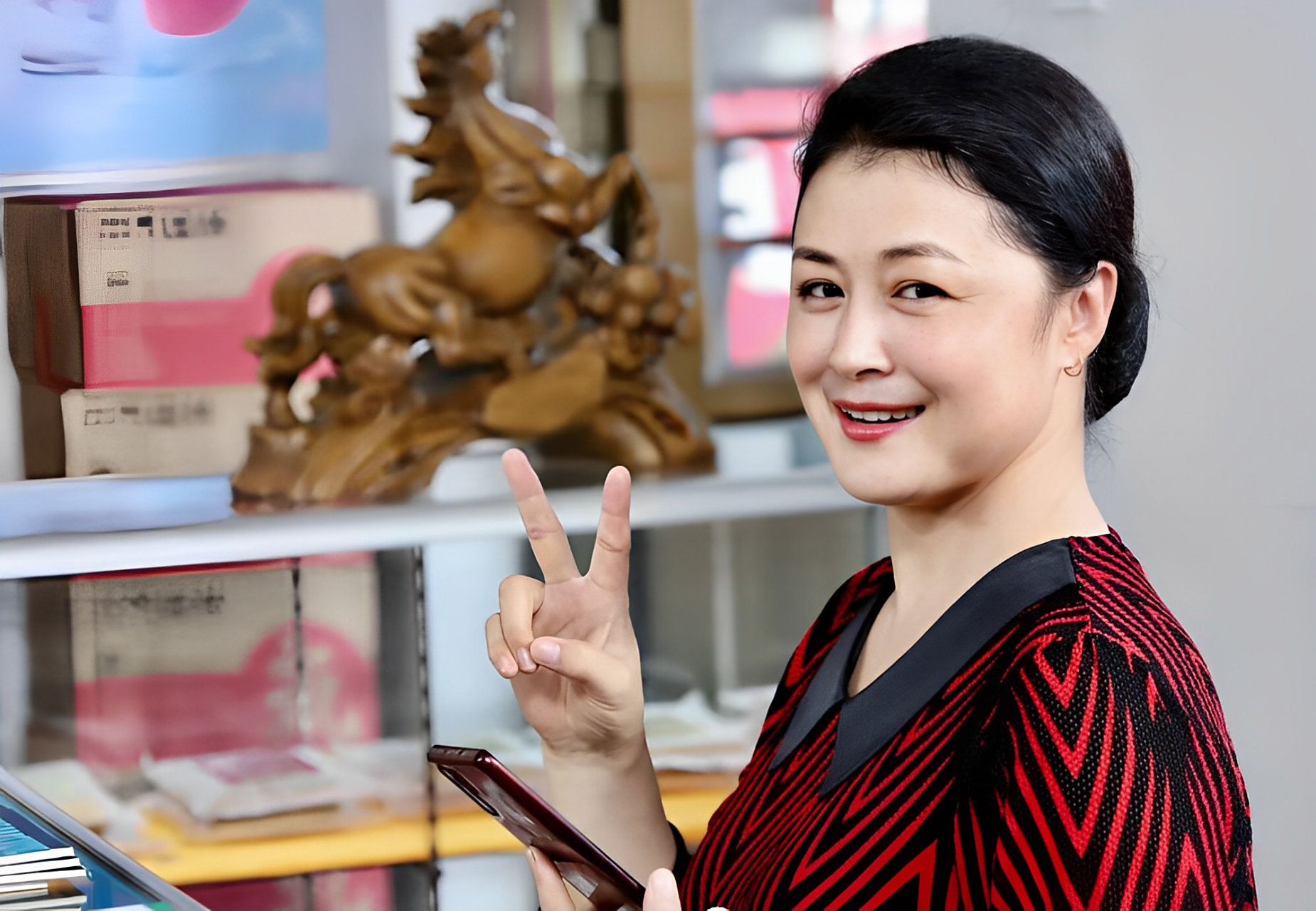 马丽娟向他推荐了玉月仙,他却拒绝了于月仙,因为他觉得于月仙长得太