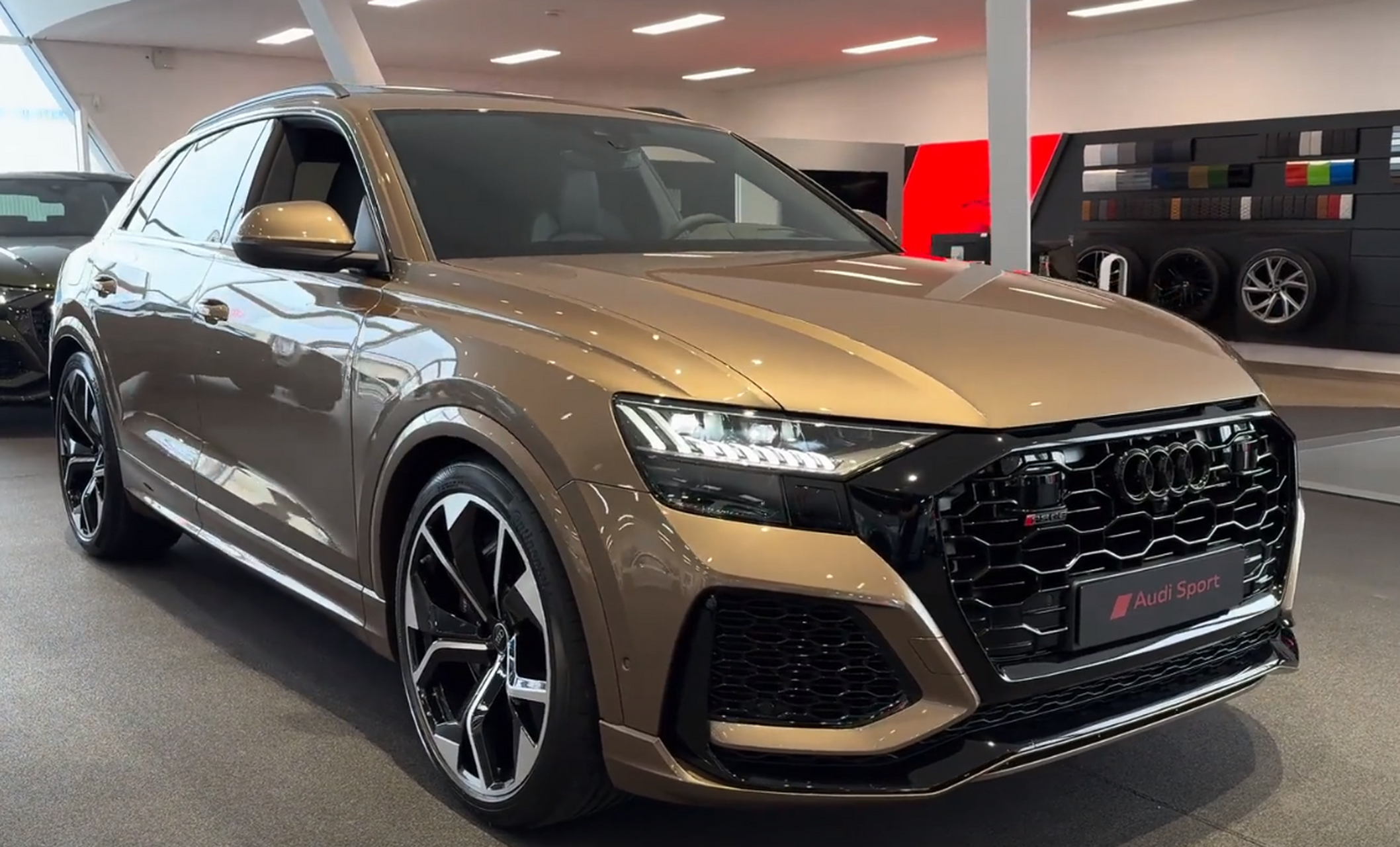 2023奥迪rsq8豪华suv