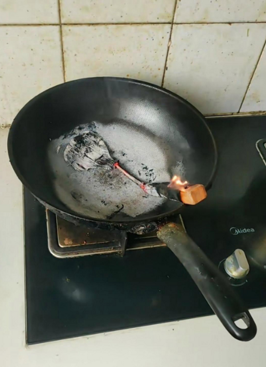 我老婆第一次做饭,忘了关火了