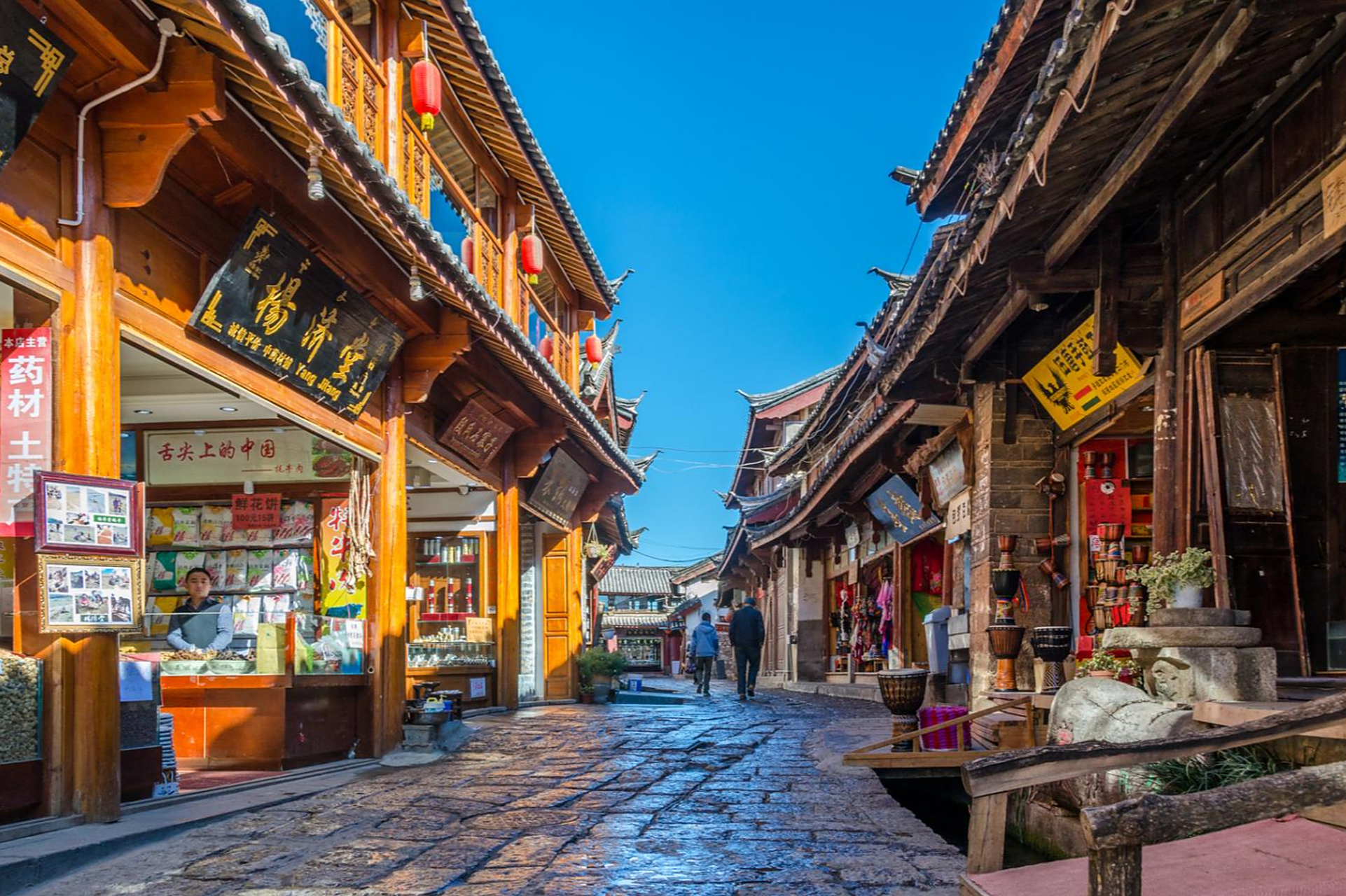 丽江束河古镇,是茶马古道上的瑰宝,历史悠久