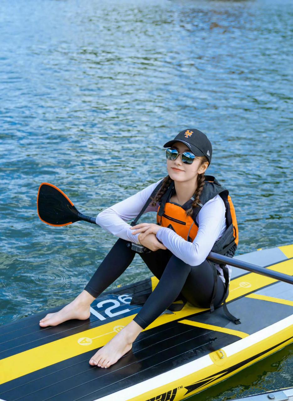 领动计划# 吕一是时刻不忘运动啊!说实话,秀莲的脚丫子还是很漂亮 !!