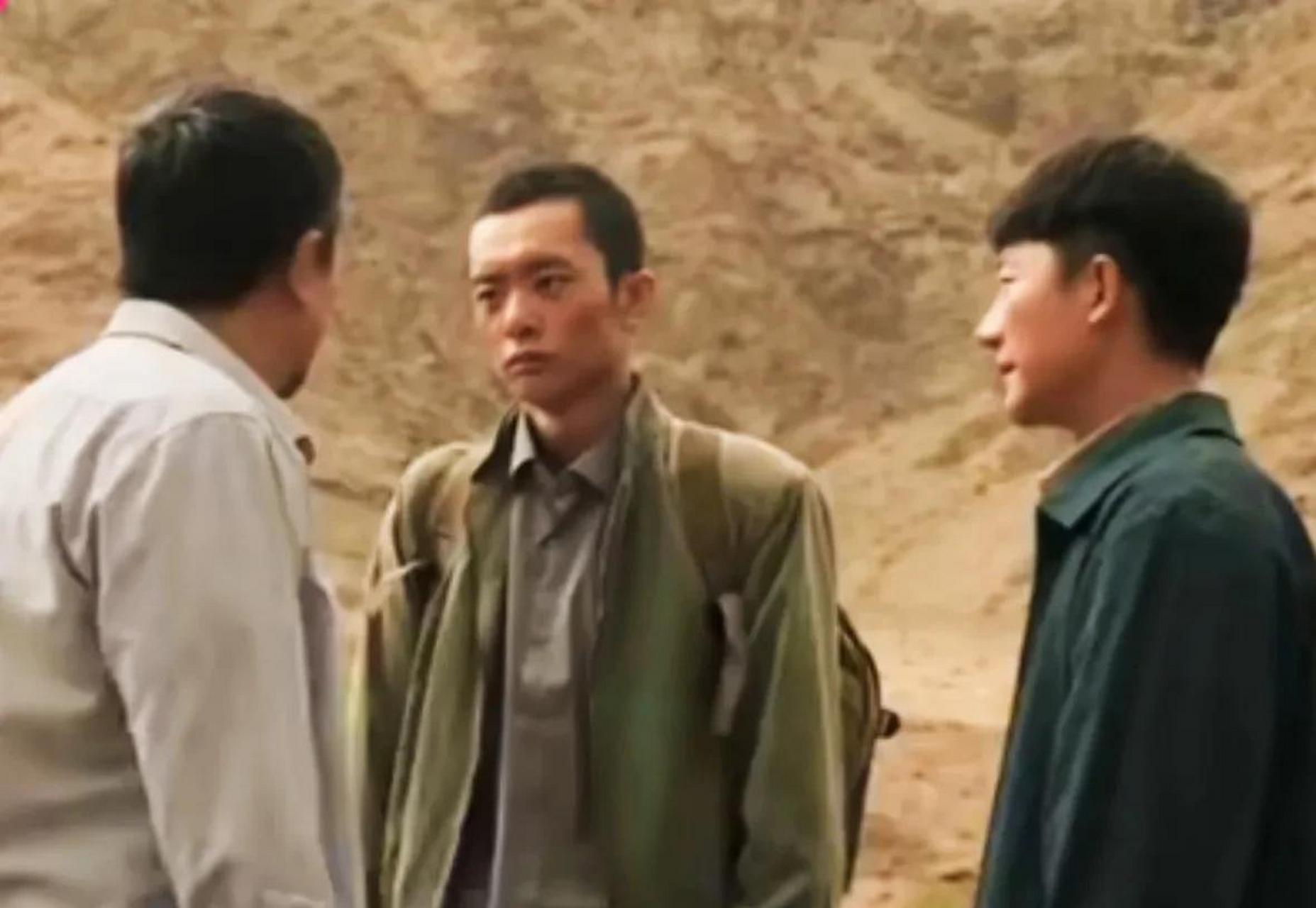 《山海情》里马得宝,一场寻找尕娃的出走后,半年时间得宝成熟了,归来
