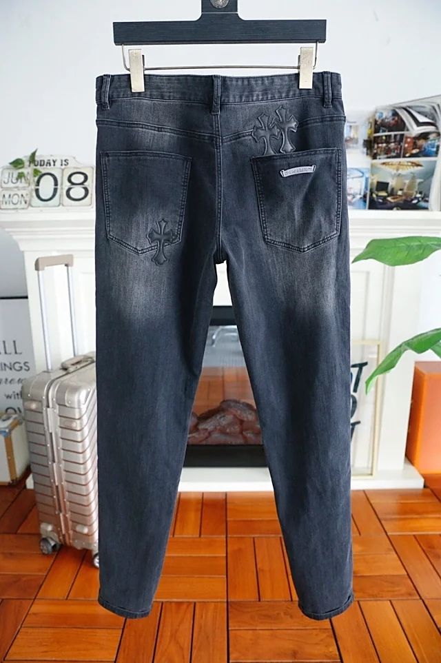 克罗心时尚休闲牛仔裤