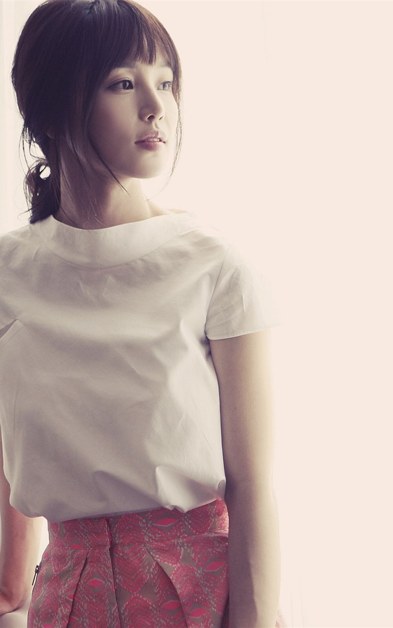 以歌手身份正式出道,2008年宣布退出seeya组合以个人身份进行活动