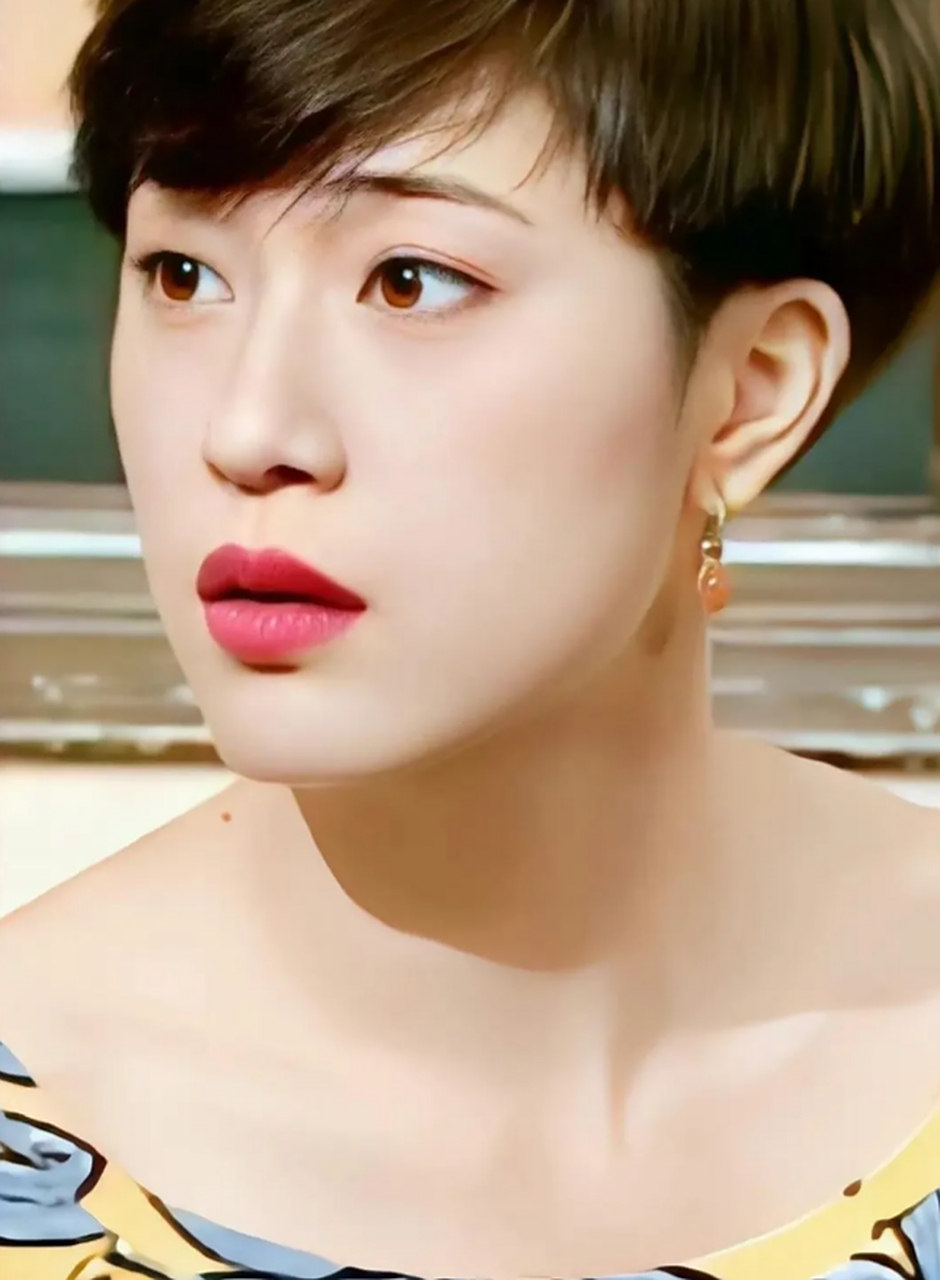 "  她并没有意识到是叫自己.