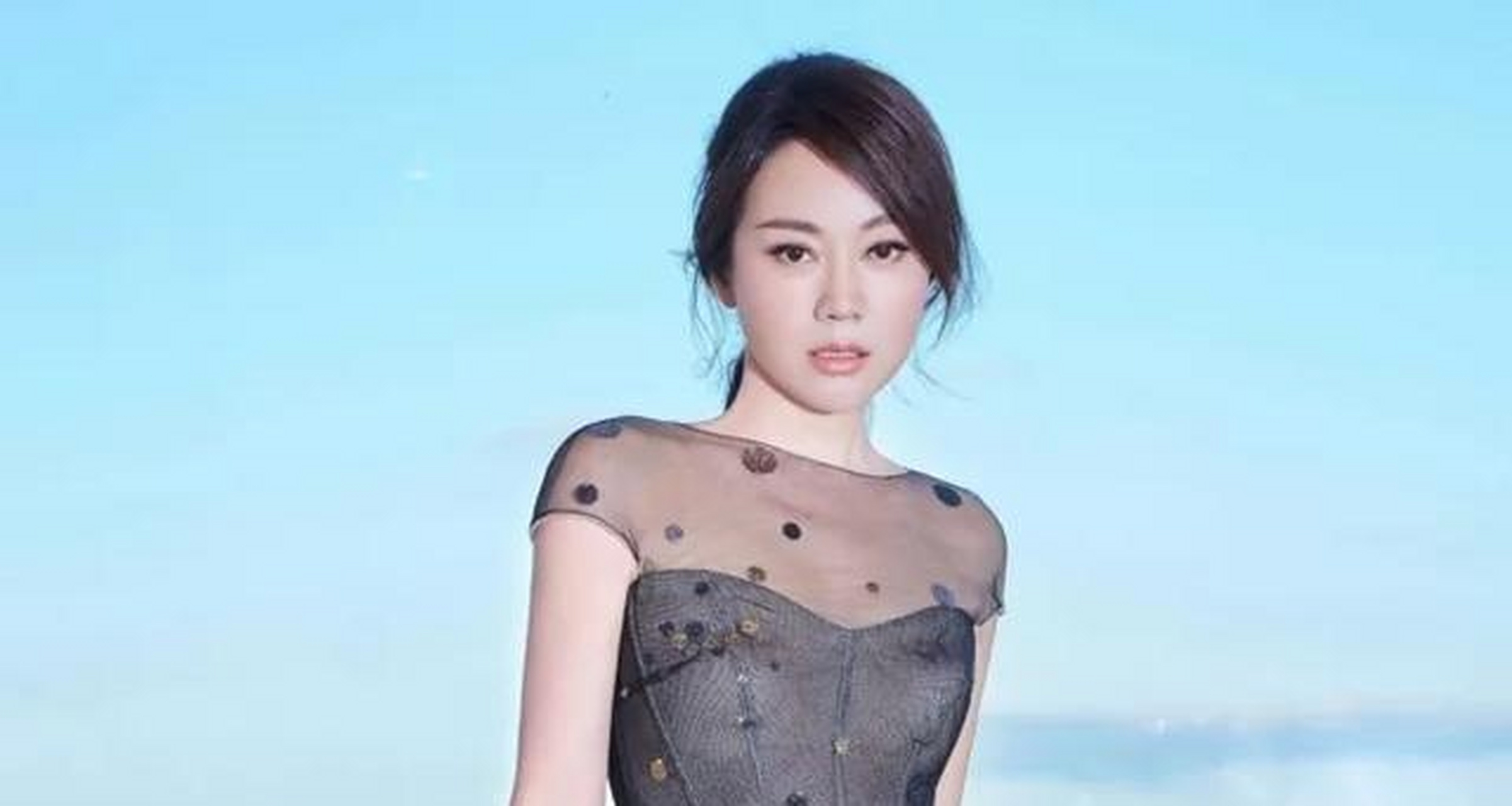 本以为闫妮的家庭会很幸福,但是却没想到后来的闫妮竟然离了婚#闫妮