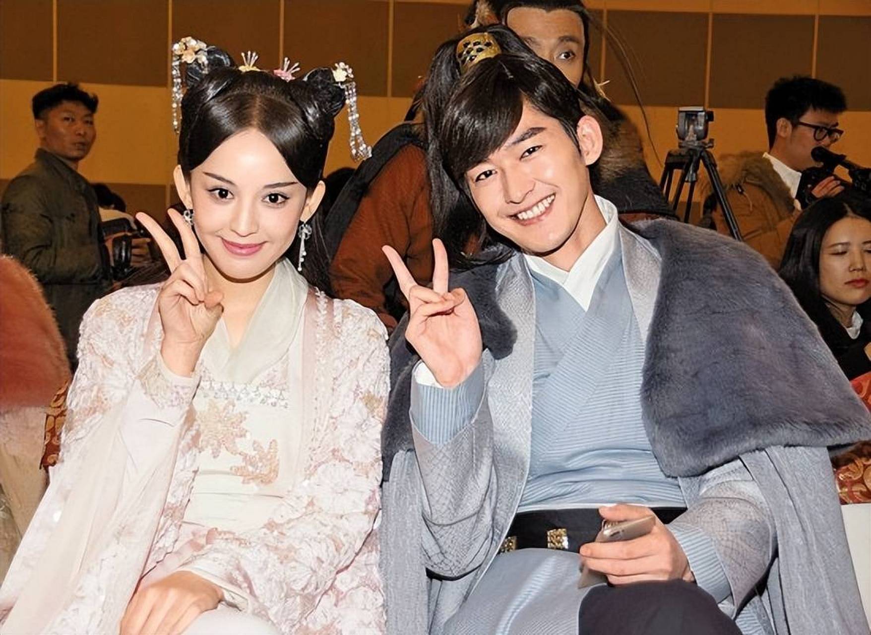 【娜扎重开评论区,7年后再次与粉丝互动】 娜扎发文感叹时间过得好快