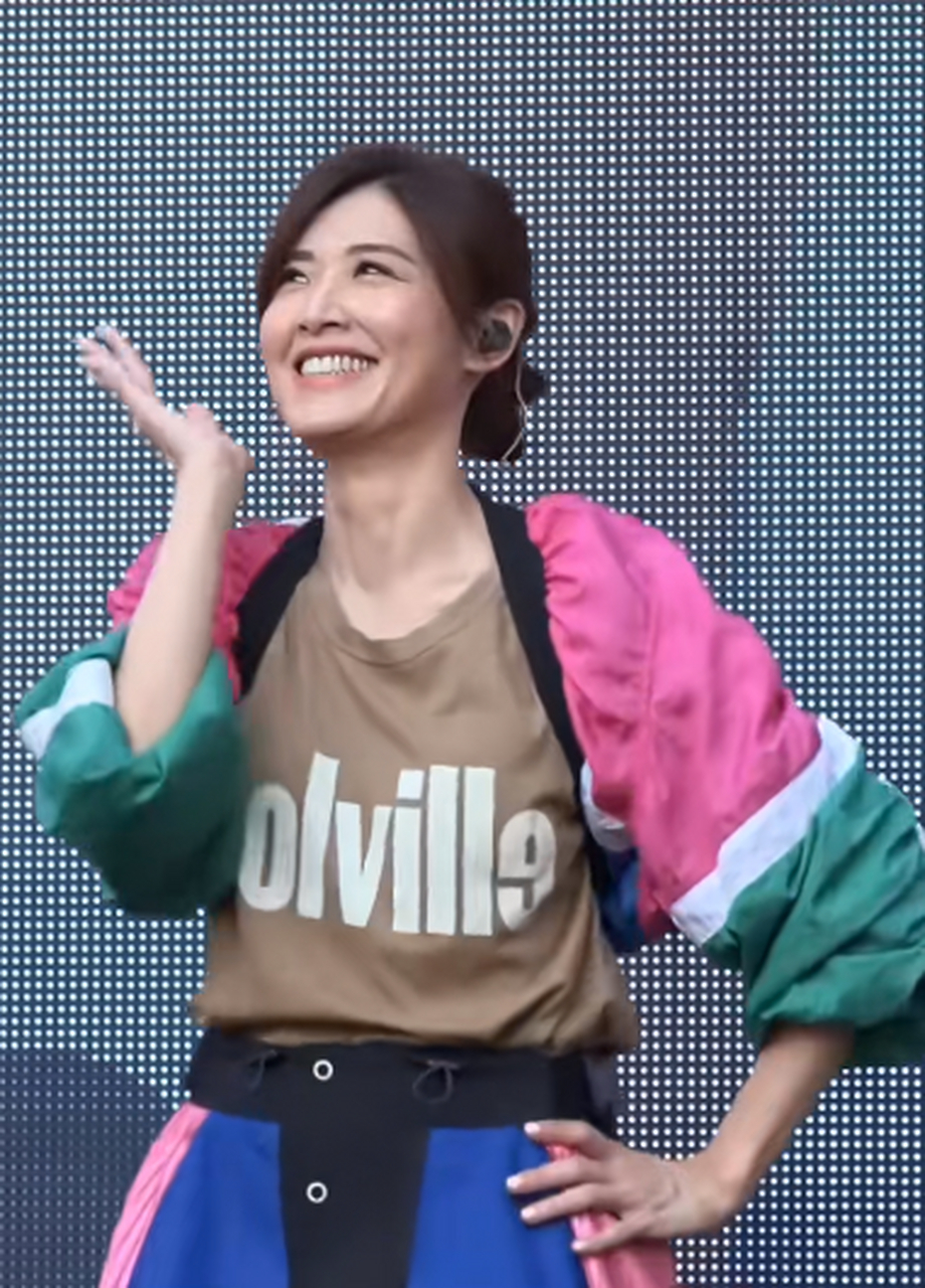 苏慧伦 久违亮相活动,52岁依然气质状态超好,她的歌曾红遍大江南北,有