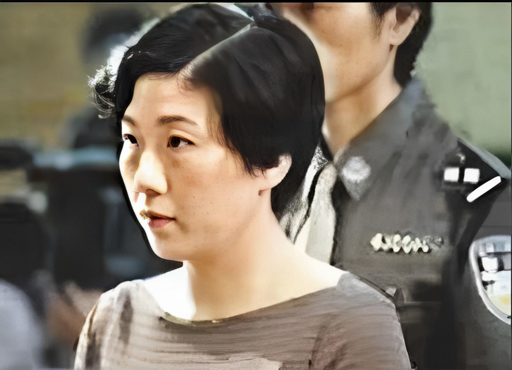 犯下滔天罪行的贪官蒋艳萍,在被判处死刑后,竟然用手