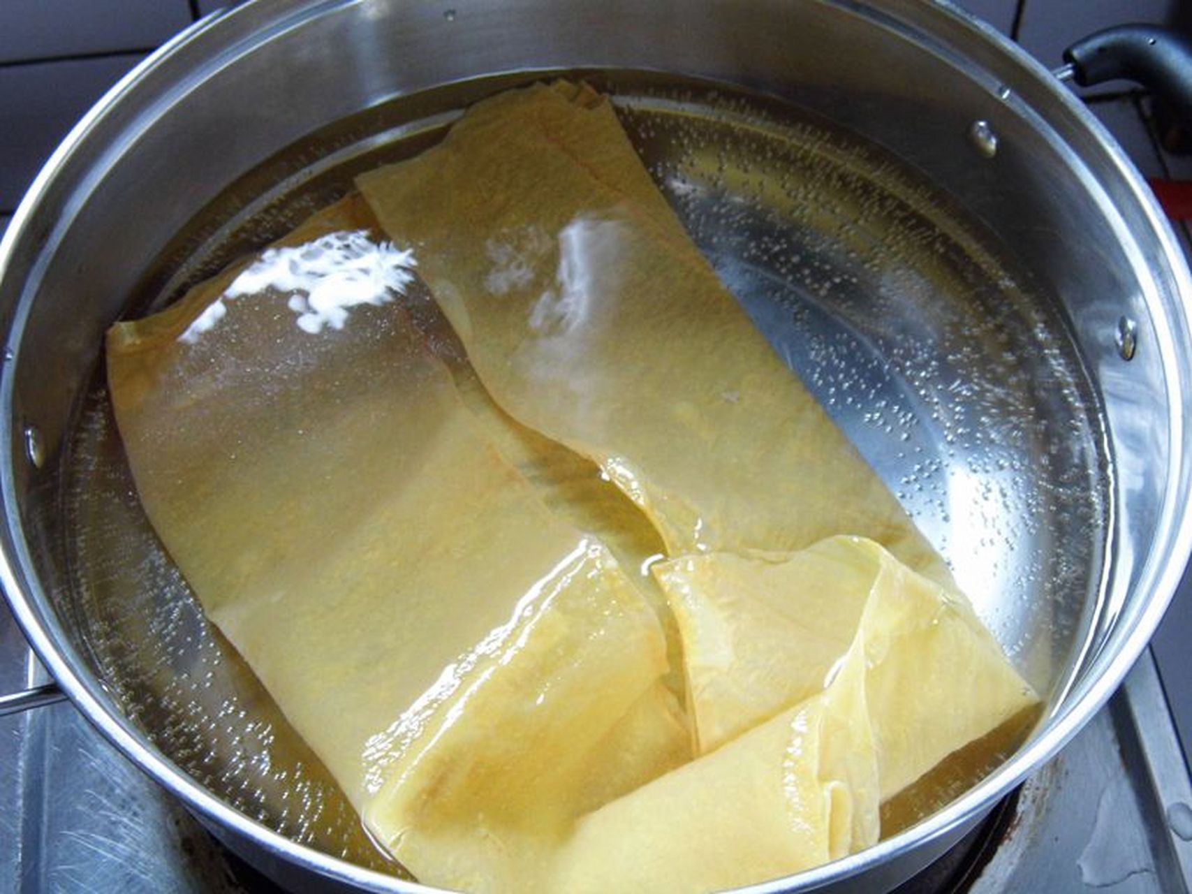 红油豆腐皮 炎热夏季,最爱吃的当然应该是凉拌菜,今天就来到红油豆腐