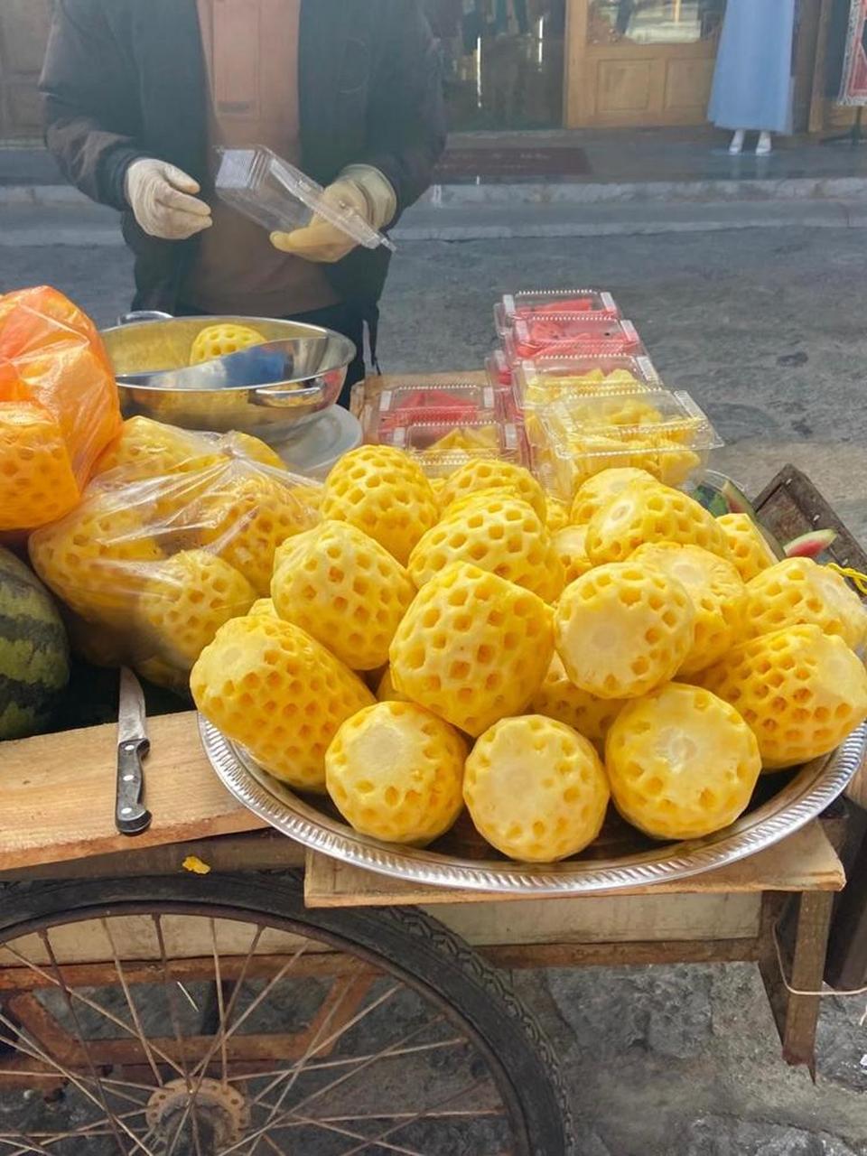 一看老板就是个敞亮人,高低得买俩.