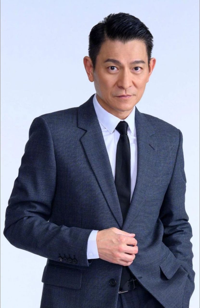 刘德华# #香港四大天王# 一年一偶像,百年刘德华,刘德华影响力有多大