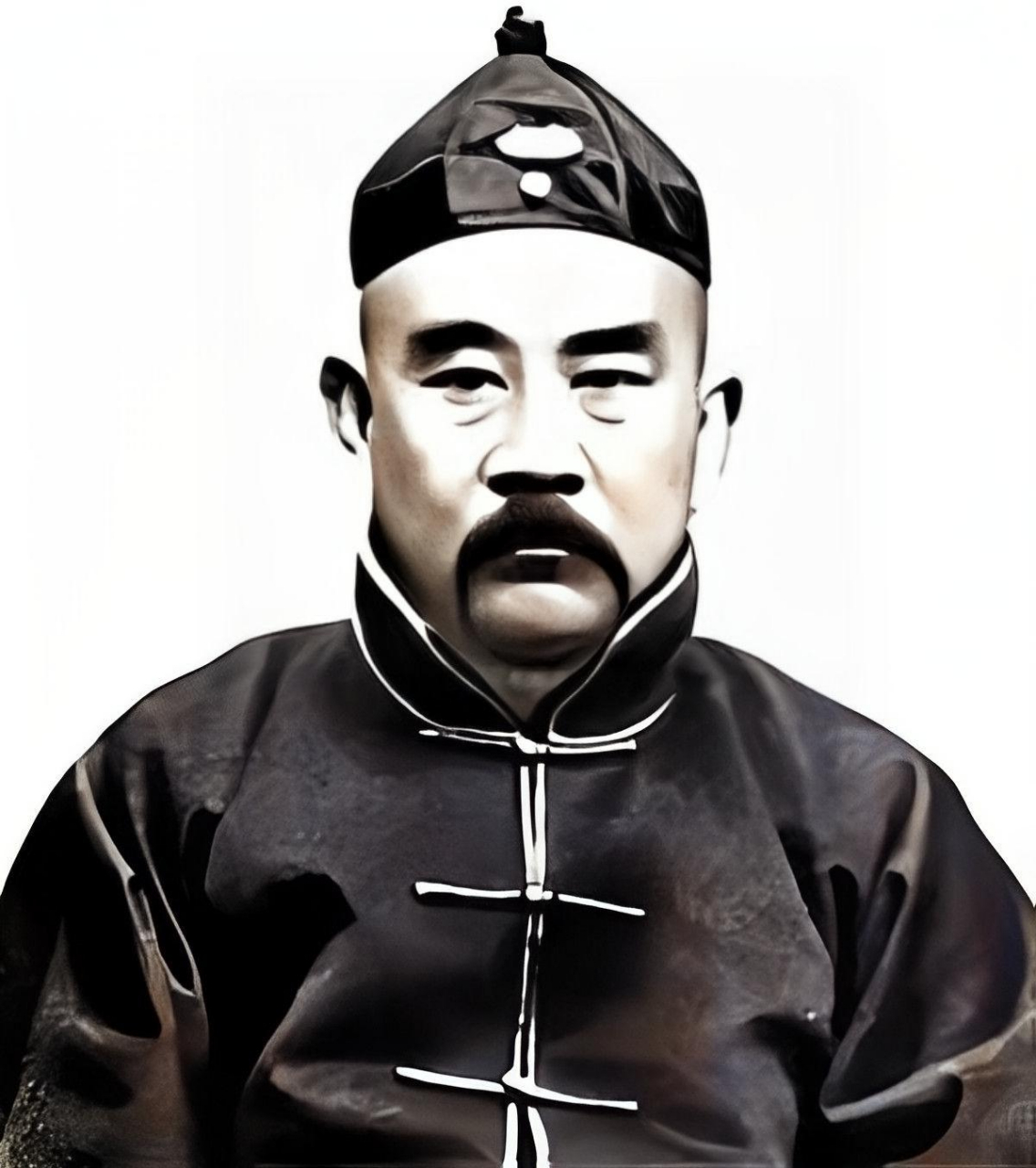 1917年,张勋举着孙子的肖像.