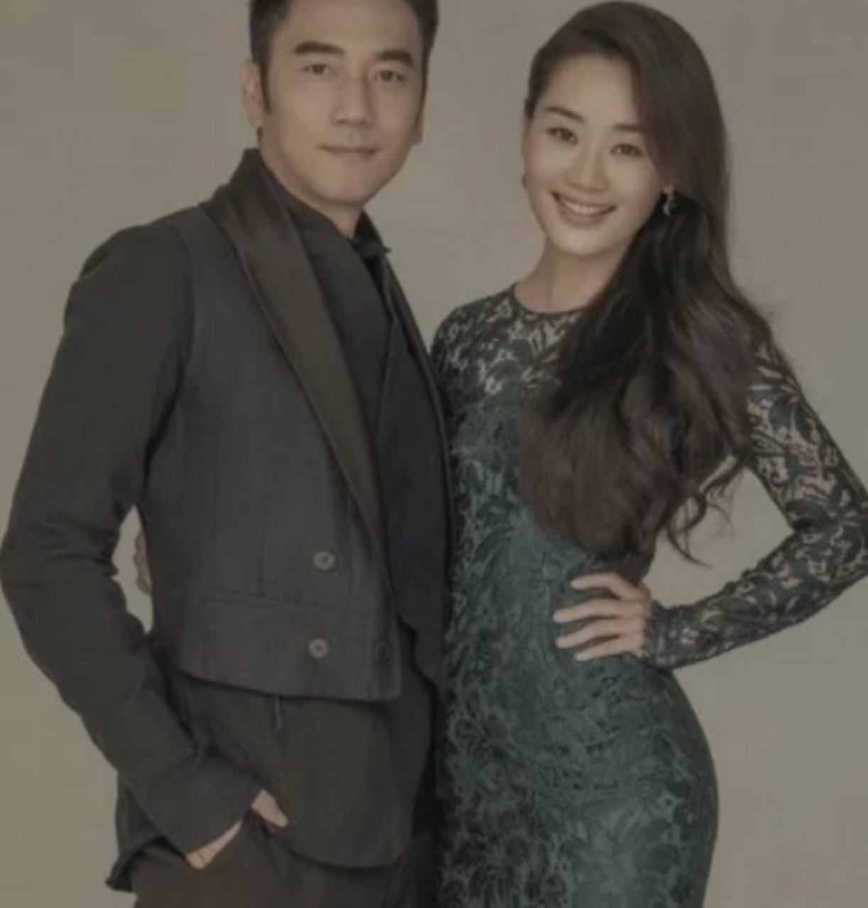 25岁的林依轮与发妻黄琏离婚,一转身,他就娶了超模西华,为表诚意,他把