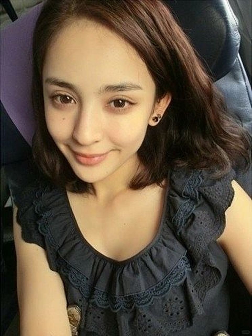 早期的古力娜扎混血感非常强,为什么现在没有那种感觉了?