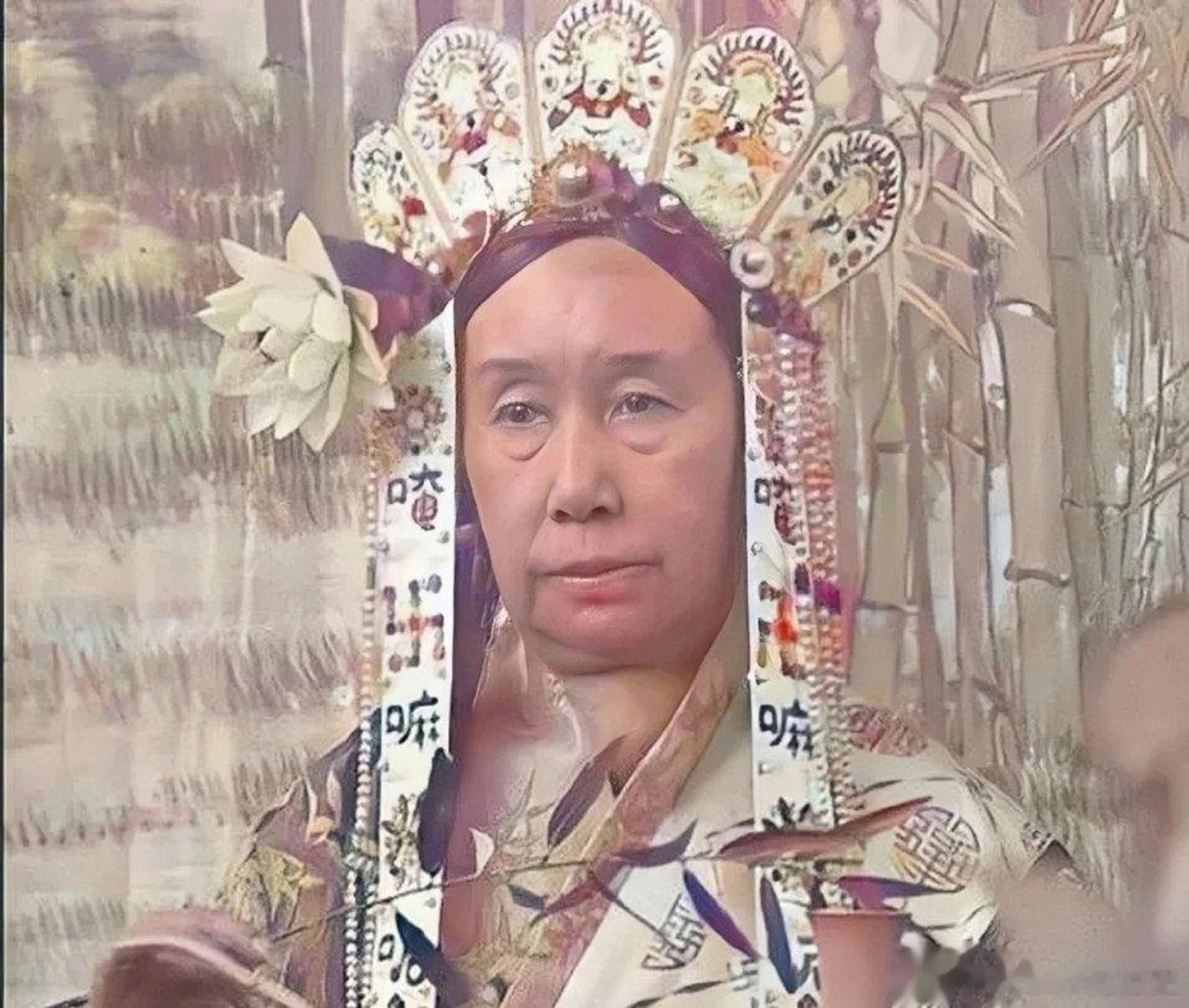 1895年,在慈禧太后60大寿的庆典上,一名外国摄影师为慈禧拍下了这张