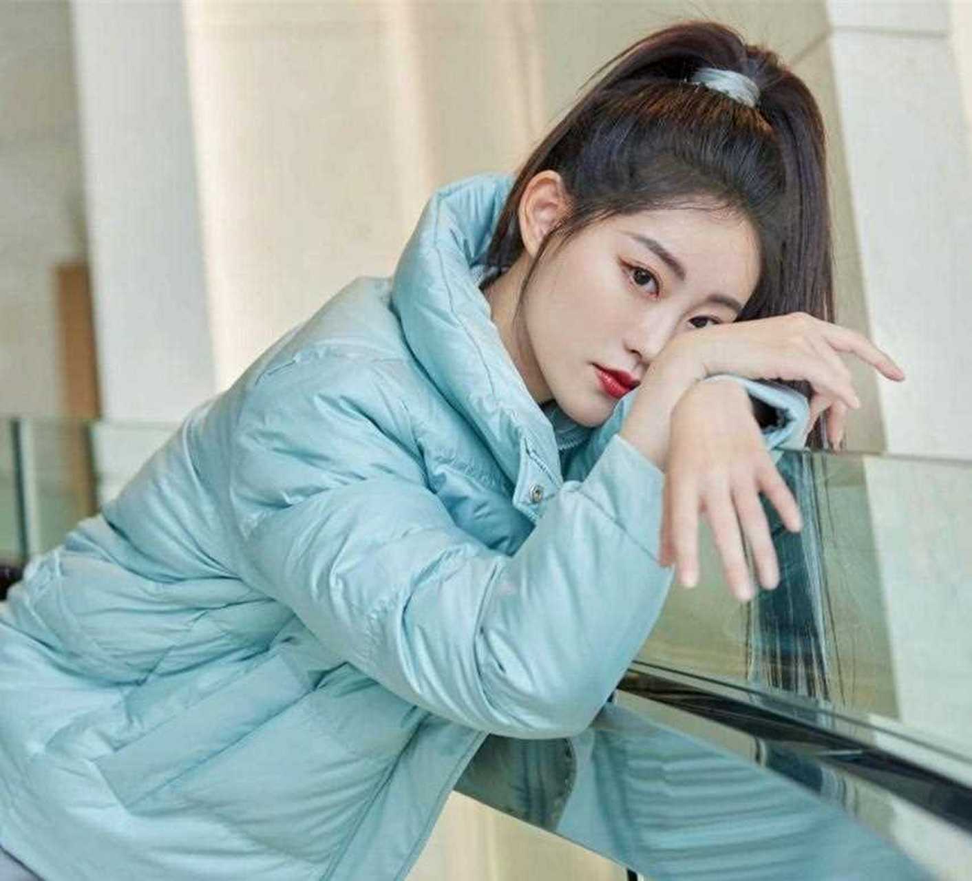 祝绪丹自拍美照