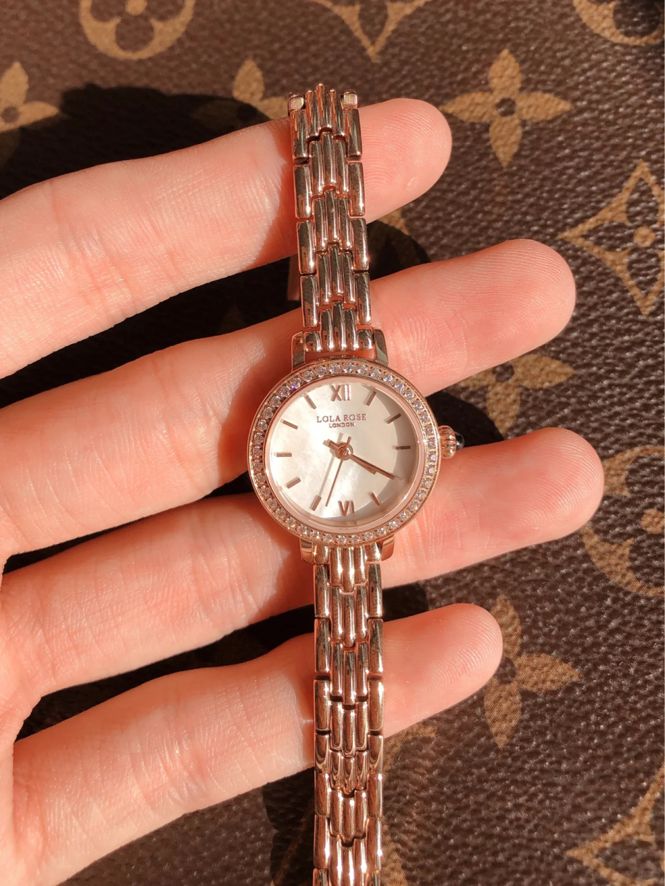 做人间富贵花本花～ 老天,我怎么才发现这么好看的手表 介个lola rose