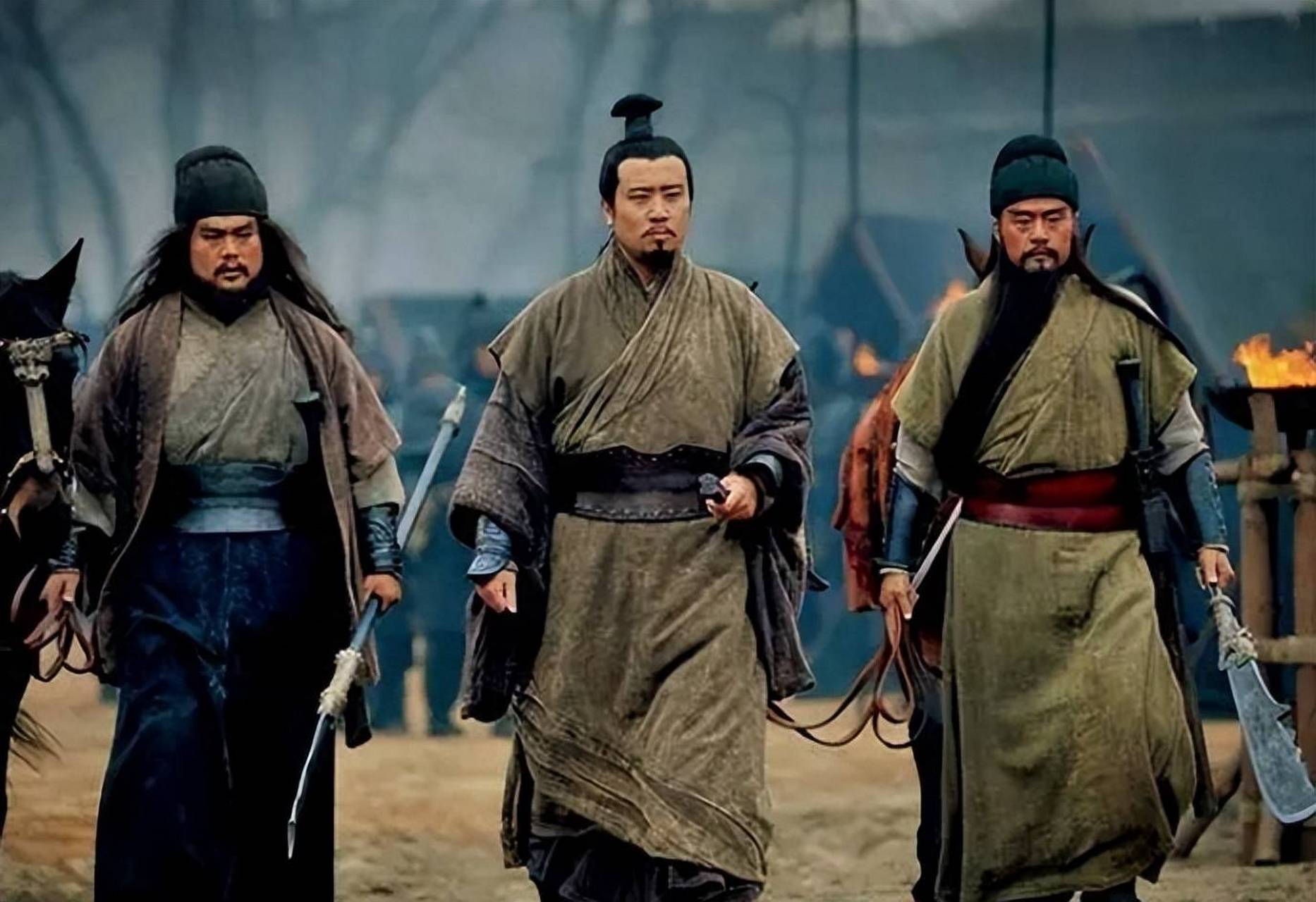 因为刘关张桃园结义的情意,所以无论是影视小说作品还是现实社会,人们