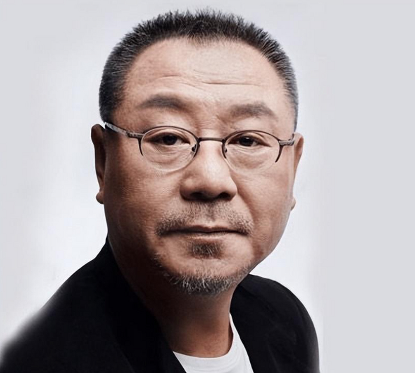 61岁的范伟,再次爆红,离开赵本山,是他最正确的选择