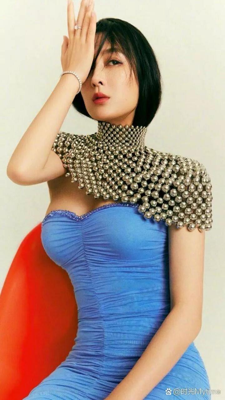 一一欣赏:东北大妞/马苏精美艺术写真真美艳.(图转载:时光mytime)